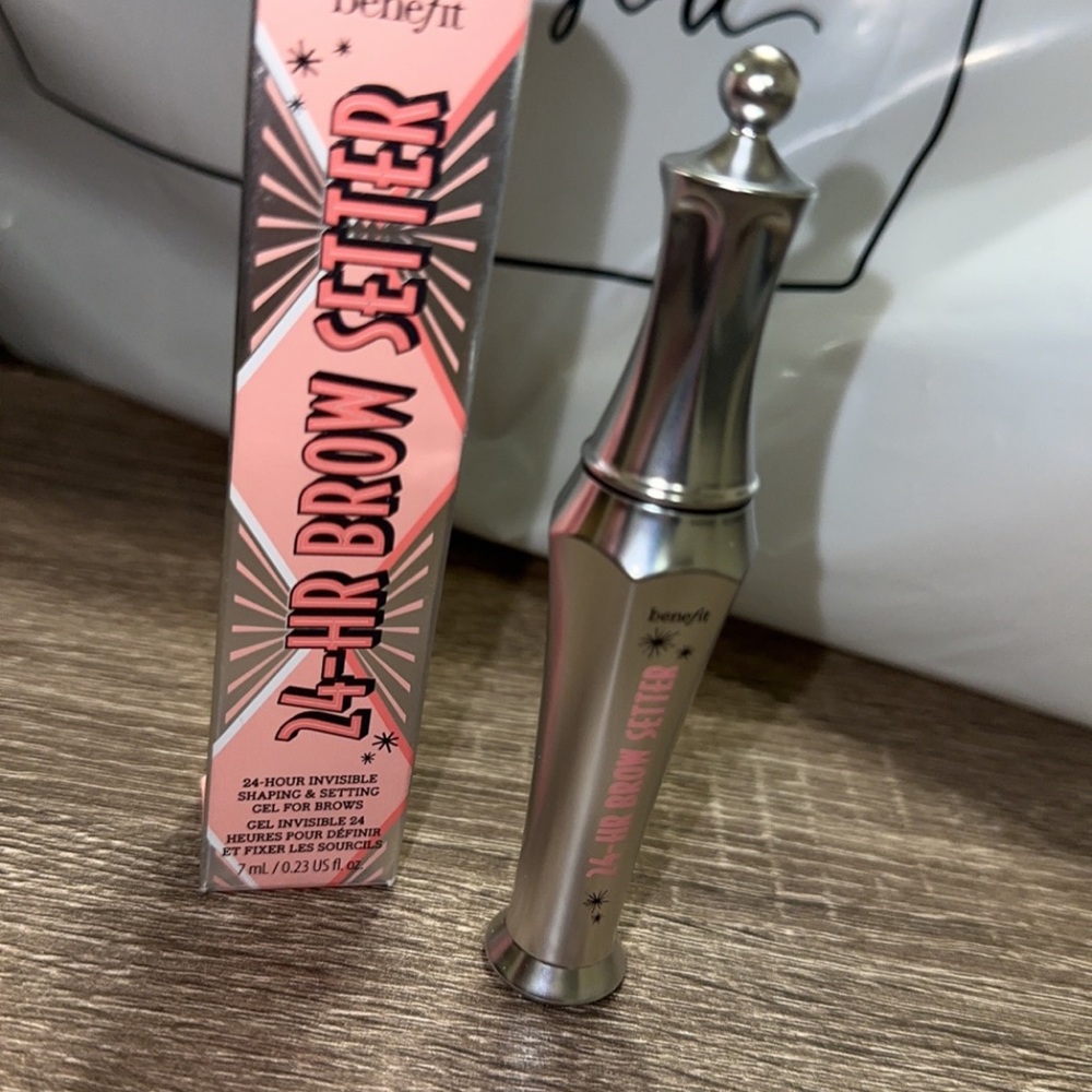 Benefit White Brow Gel Makeup
